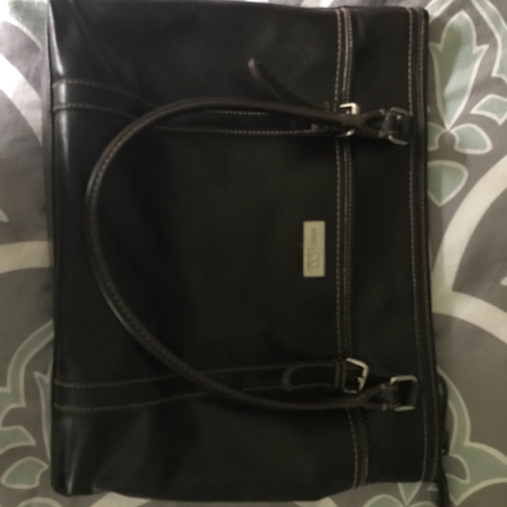 Nine West tote in great condition